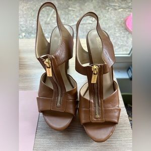 Brown Michael Kors Heels size 9